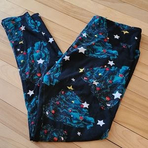 Lularoe Tall and curvy Christmas leggings